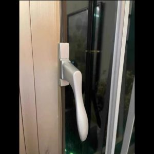 更換多點鎖手制